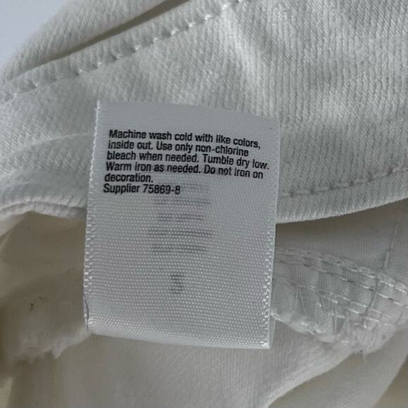 a.n.a Distressed White Skinny Ankle Jeans Size 2 - Picture 7 of 9